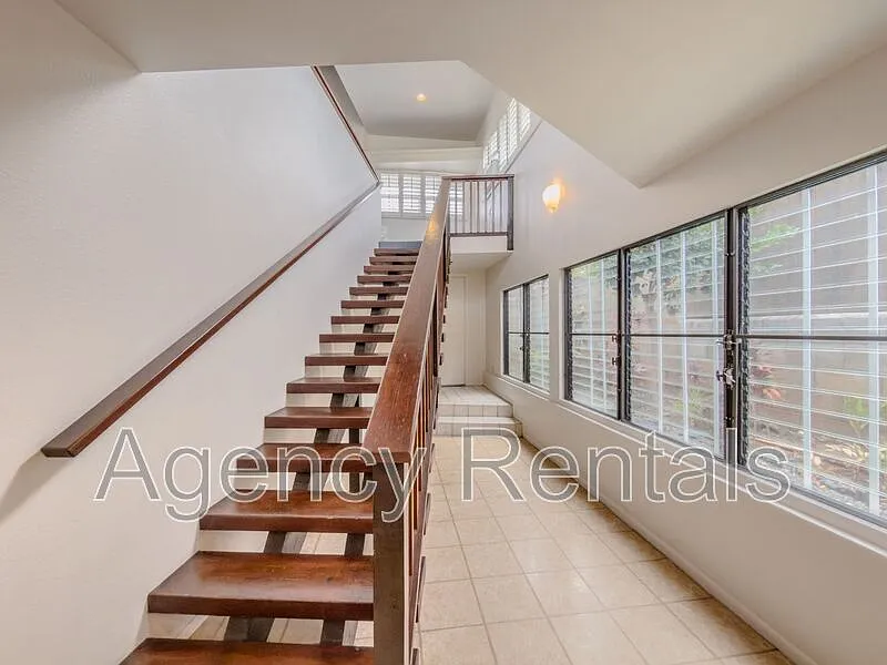 1 bed, 1.0 bath, $3,200 — Photo 3