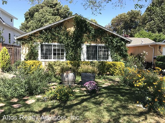 3rd image of 3249 Maddux Dr
