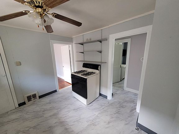 3rd image of 191 Franklin St