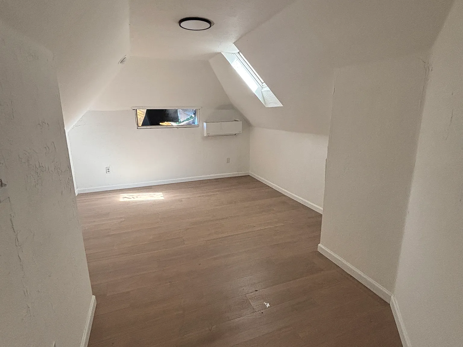 2 bed, 1.5 bath, $1,195 — Photo 4