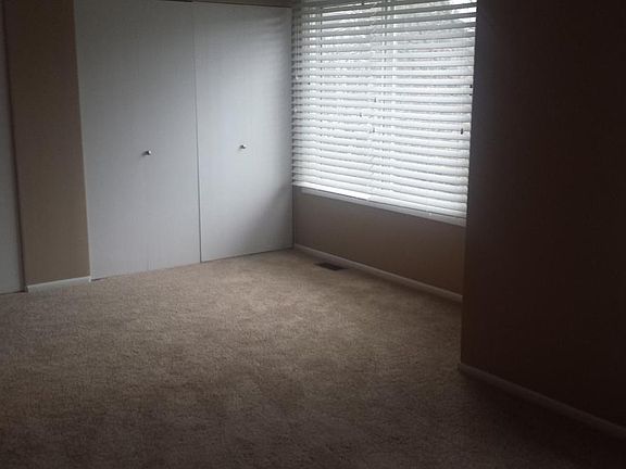 4th image of 7930 Knottingham Cir APT C