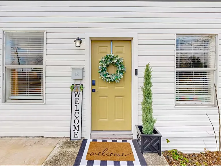 322 Andrews St #A — Photo 15