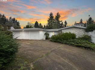 817 W 38th Ave, Eugene, OR