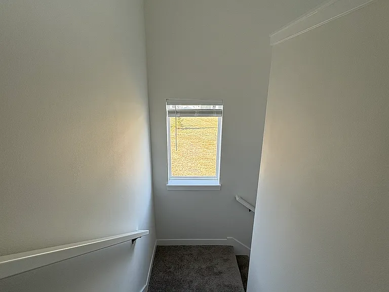 220 NW Waverly Dr #1 — Photo 22