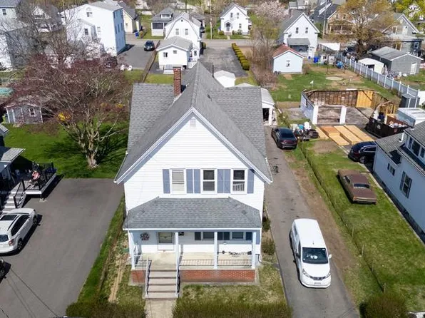 31 Benefit St, Taunton, MA 02780