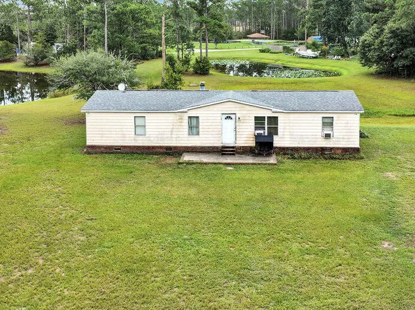 877 Cambridge Road, Southport, NC 28461