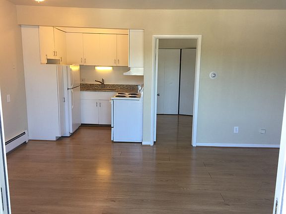 4th image of 417 6th St APT 6