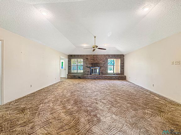 4th image of 1134 Zuni St