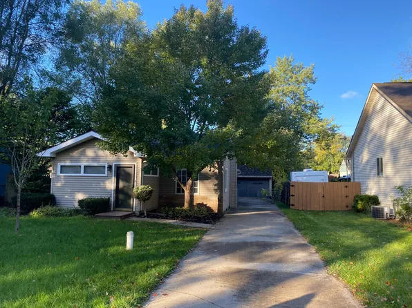 3262 Edgemere Ave, Commerce Township, MI 48382