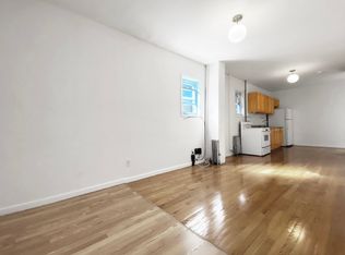 192 Greenpoint Ave #2RF, Brooklyn, NY 11222