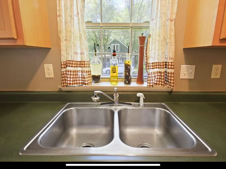 401 Hickman Ave — Photo 19