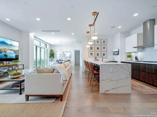 123 Lexington APT 1410, San Antonio, TX 78205