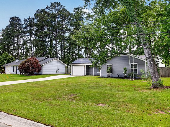 2nd image of 450 Longleaf Dr