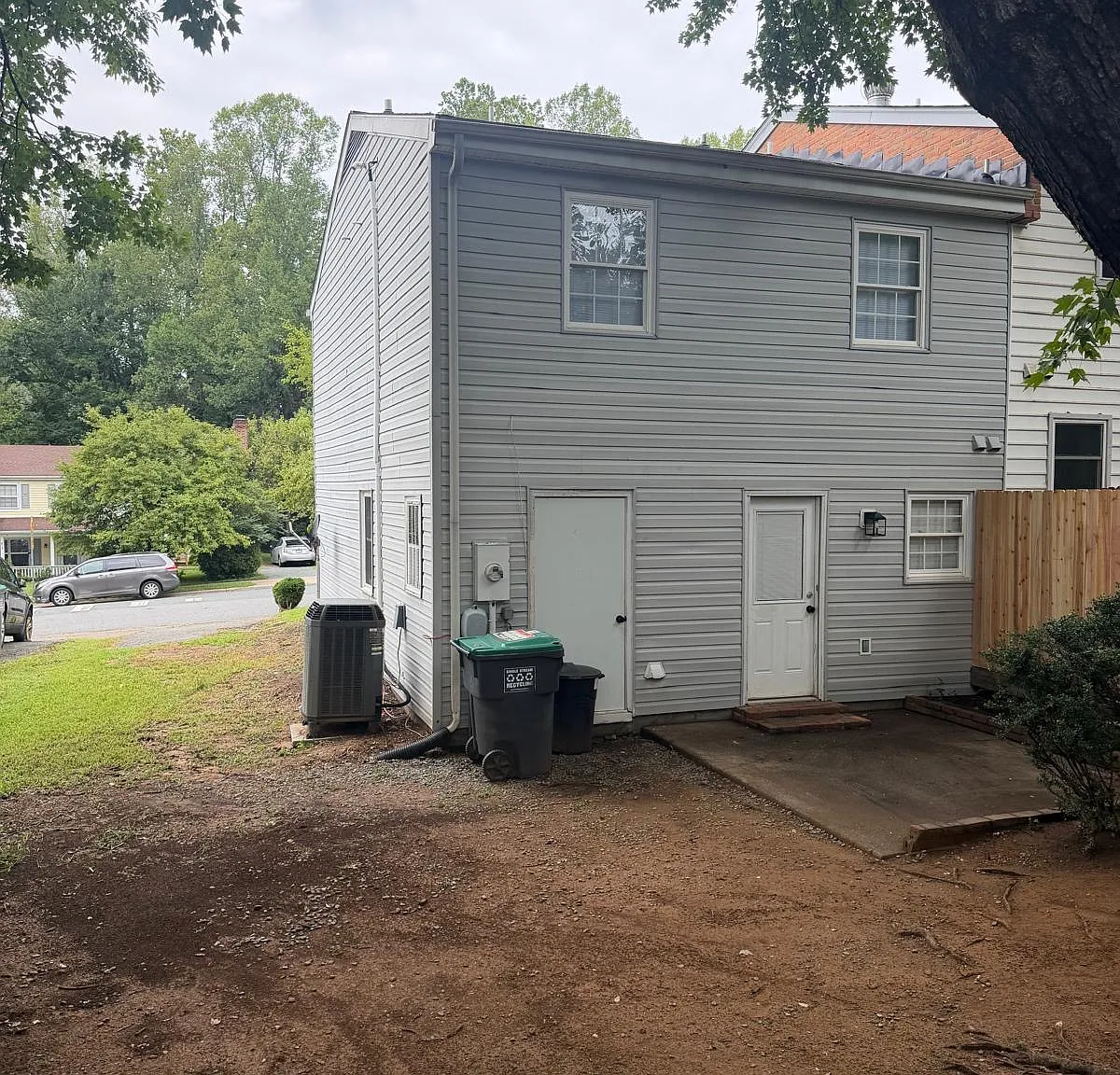 3 bed, 1232 sqft, $2,000 — Photo 2