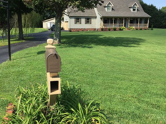 3rd image of 120 Applewood Dr
