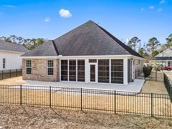 3rd image of 967 Henry James Dr.