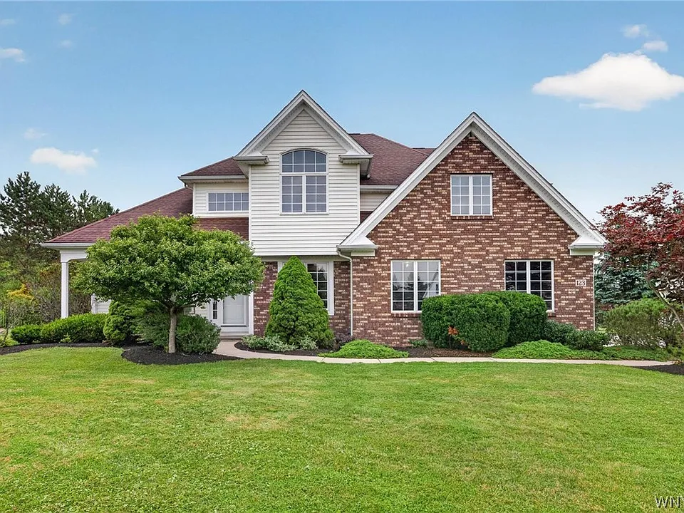 123 Ashwood Ln
