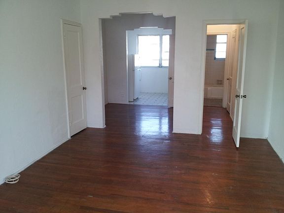 3rd image of 729 Lenox Ave #4