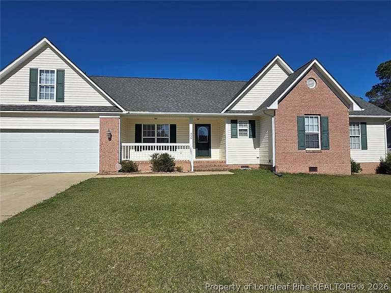 359 Arlington Dr — Photo 2