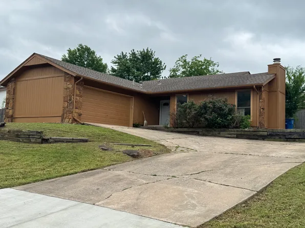 3028 W 69th St S, Tulsa, OK 74132