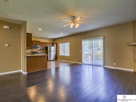 5th image of 14238 Newport Ave