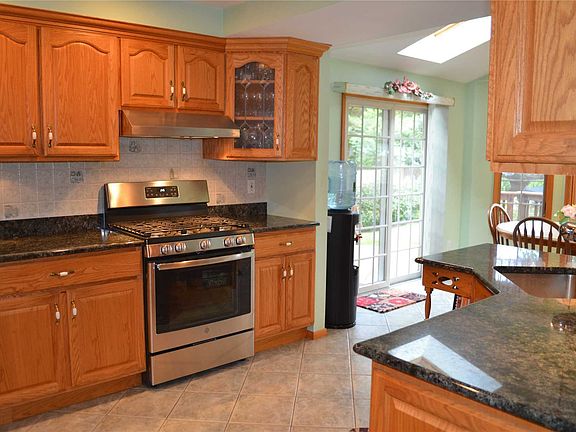 2nd image of 81 Marie Cres