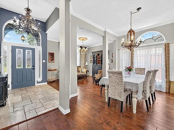 2nd image of 5412 Lexington Pl