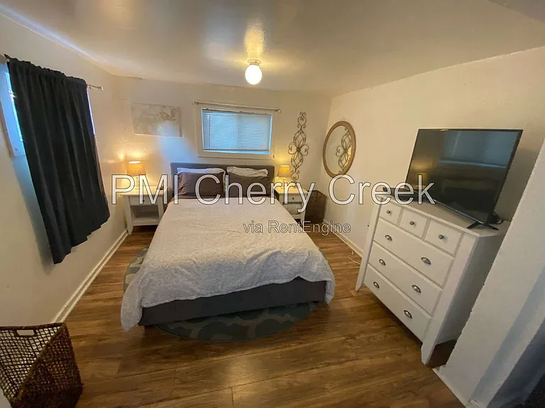1726 N Franklin St #B — Photo 4