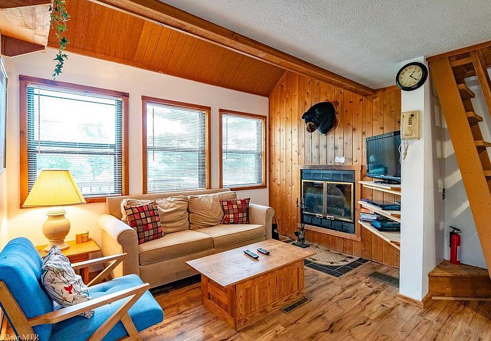 1st image of 22 Whispering Pines Ln