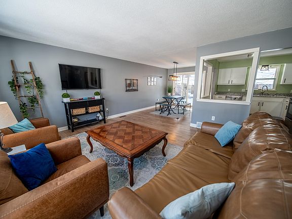 4th image of 4024 3rd St NW