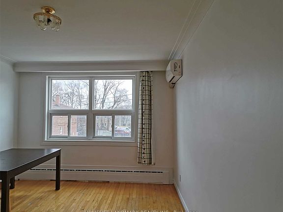 3rd image of 407 Royal York Rd