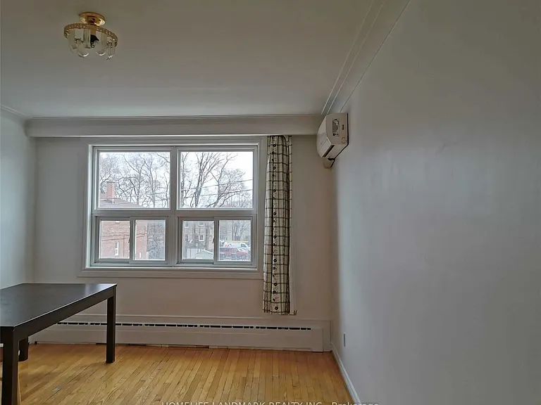 407 Royal York Rd #UPPER — Photo 3