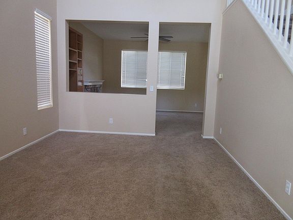3rd image of 337 Danbury Ct