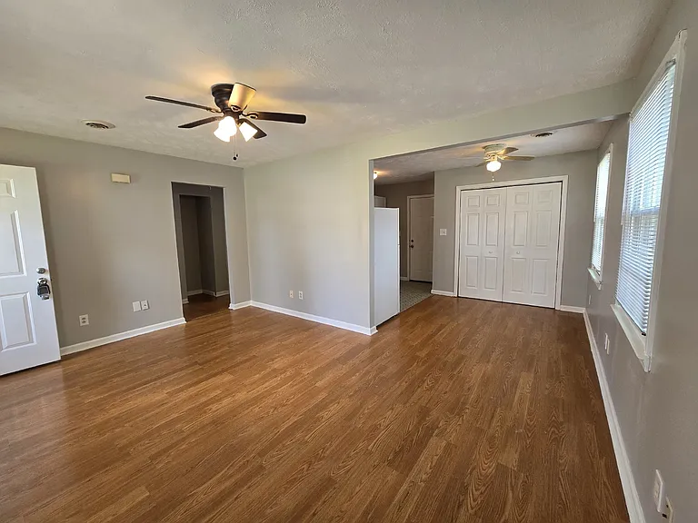 222 Burch Rd — Photo 3