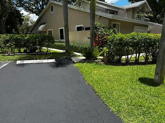 2173 Discovery Cir W — Photo 18