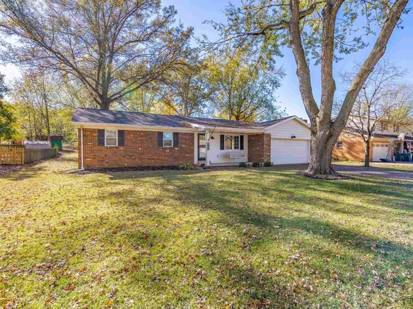 8155 N Larch Pl, Newburgh, IN 47630