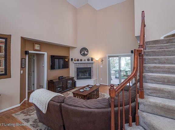 Gorgeous 2 story living room