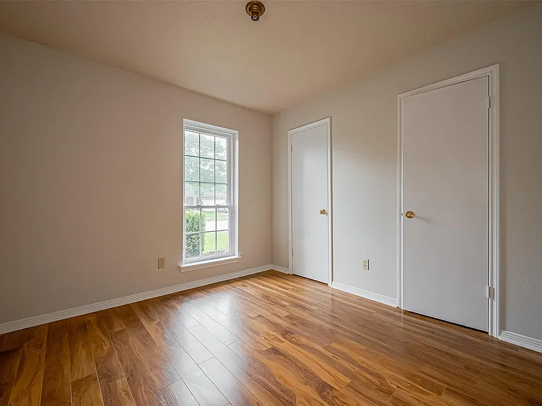 3007 Cloverdale Dr — Photo 11