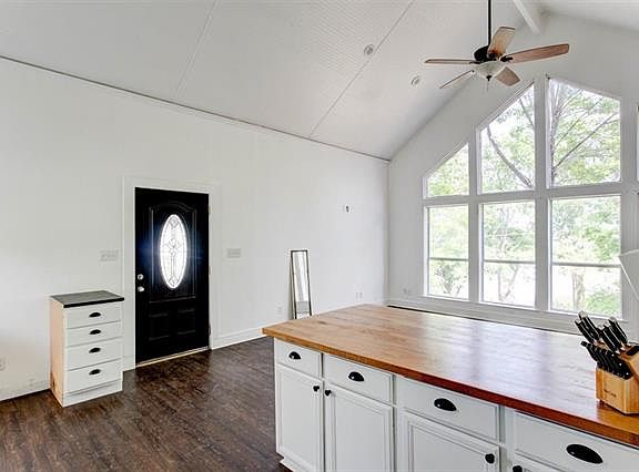 4th image of 2815 Indian Gap St