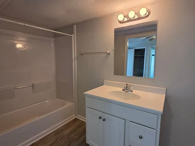 1133 Pickett Rd #6 — Photo 9