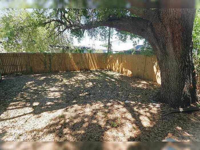 2511 W Fig St — Photo 16