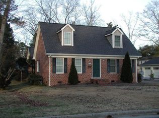 210 W 12th St, Washington, NC 27889