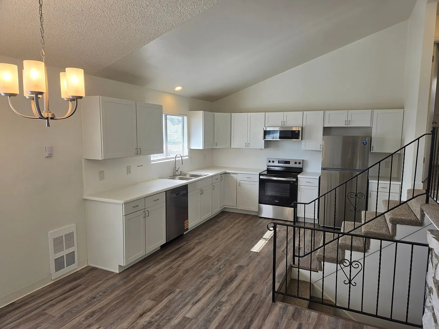 1012 W. Walton Ave. — Photo 4