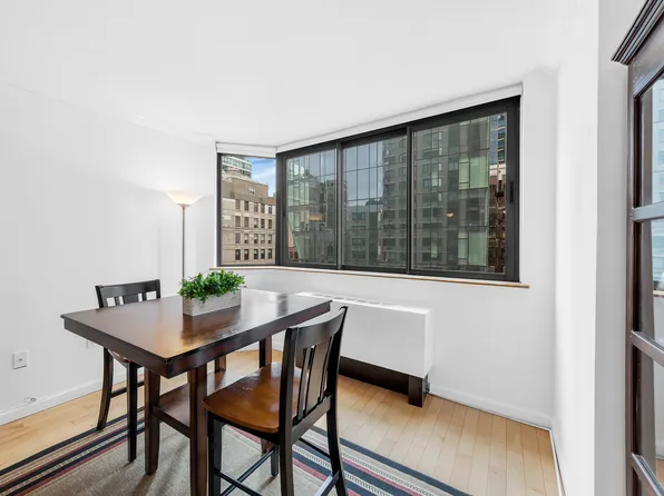 280 Park Avenue South image 3 of 11