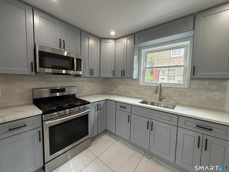 30 Hadley St — Photo 6