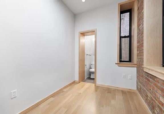 5th image of 110 Madison St #1B
