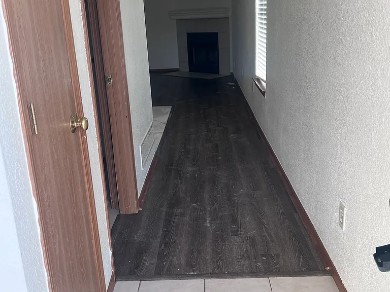 504 SW 6th St — Photo 2