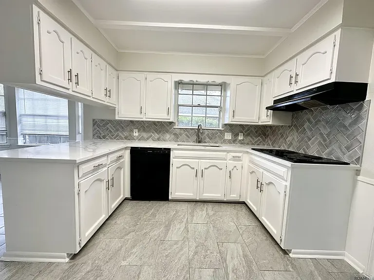 15810 Antietam Ave — Photo 3