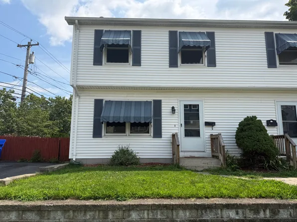 4 Hyde Ave #4, Pawtucket, RI 02861