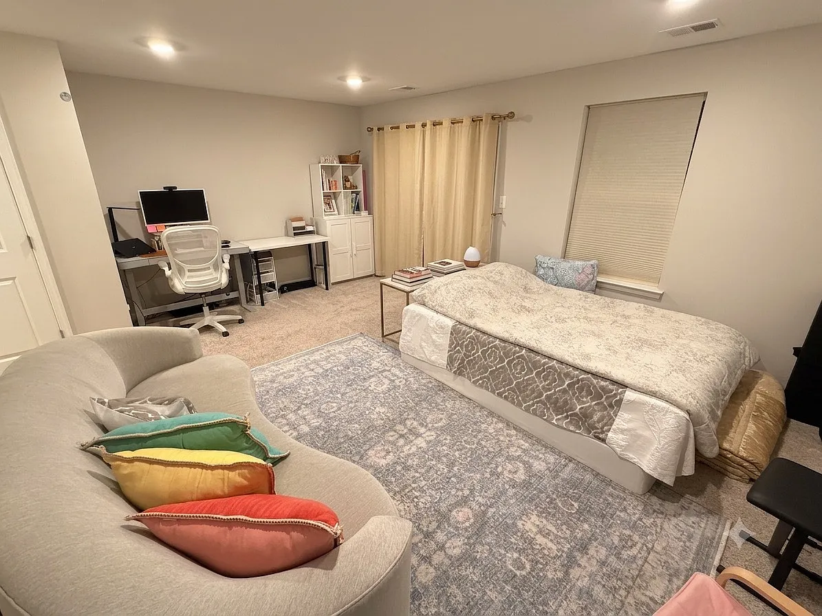3 bed, 2252 sqft, $3,600 — Photo 3